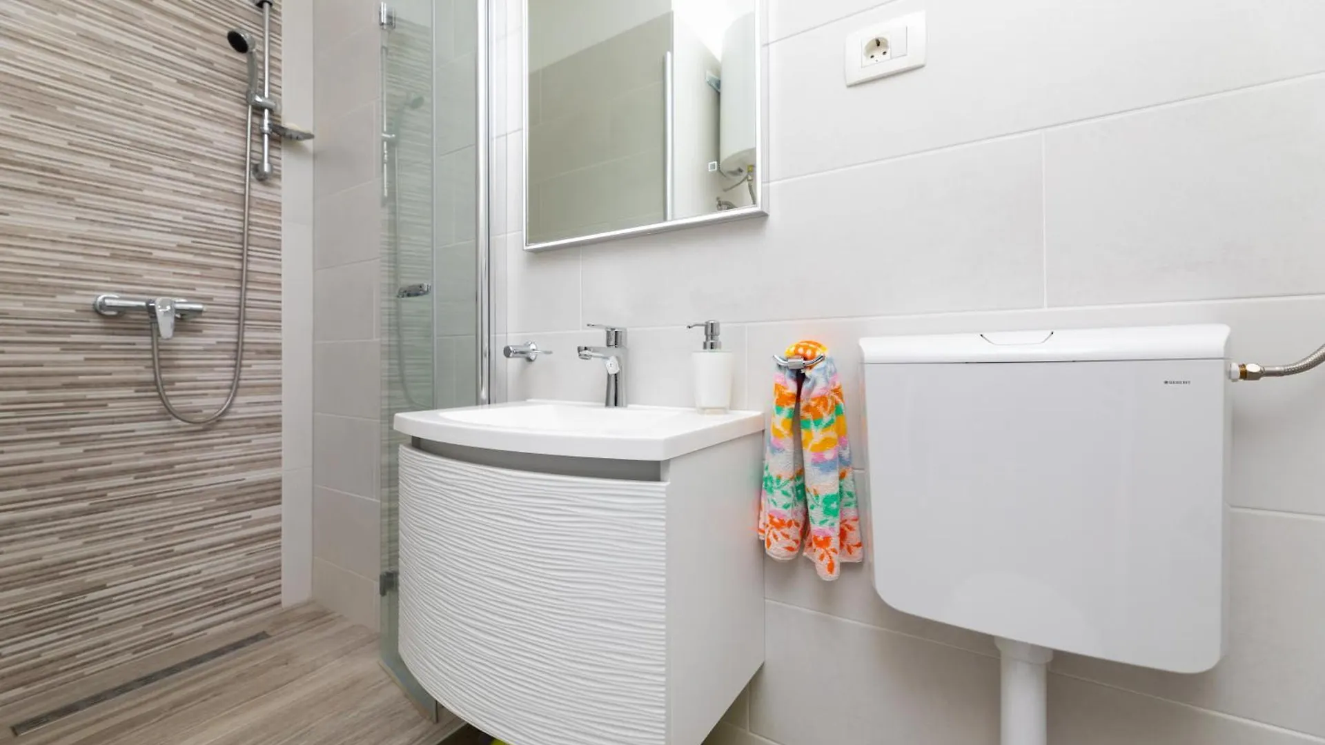 Apartment Gracia By El-Pi Tours Dobrinj